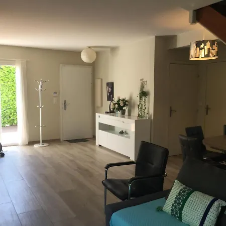 3 Ac Garden Pool Parking 2 Min By Car Villa
