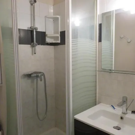 3 Ac Garden Pool Parking 2 Min By Car Cannes
